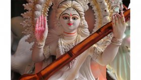 সরস্বতী পূজার প্রতিমা তৈরিতে ব্যস্ত শিল্পীরা (ফটোস্টোরি)