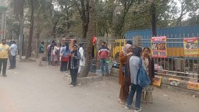 দুই শতাধিক অনুমোদনহীন দোকান, নিয়ন্ত্রণ-চাঁদাবাজি নিয়ে পাল্টাপাল্টি অভিযোগ 