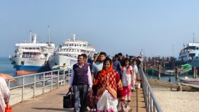 কাল থেকে সেন্টমার্টিনে পর্যটক যাতায়াত বন্ধ, ৯ মাসের অনিশ্চয়তায় দ্বীপবাসী