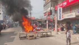 মার্কেট দখলে বাধা দেওয়ায় মালিককে পিটিয়ে হত্যা, আহত ৮