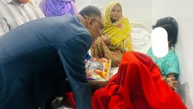 নির্যাতিত গৃহকর্মীকে দেখতে হাসপাতালে বশিরউদ্দীন, ফোনে খোঁজ নিলেন প্রধান উপদেষ্টা