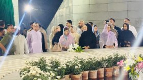 শবে বরাতে জিয়াউর রহমান ও খালেদা জিয়ার কবর জিয়ারত করলেন পরিবারের সদস্যরা 
