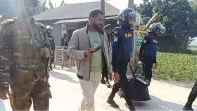 গাইবান্ধায় বিএনপির নির্বাচনি অফিসের সামনে থেকে ককটেল সদৃশ বস্তু উদ্ধার