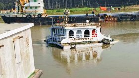 ভৈরব নদে ৯০০ মেট্রিক টন কয়লা বোঝাই কার্গো জাহাজ ডুবি