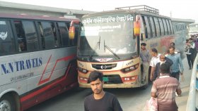 উত্তরের মহাসড়কে আজও যানবাহনের চাপ