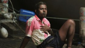 কষ্টে আছেন, তবু হাসতে চান অভিনেতা