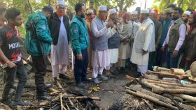 খুলনায় জামায়াত নেতার বাড়িতে অগ্নিসংযোগ, অভিযোগ বিএনপির বিরুদ্ধে