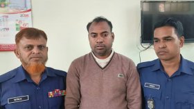 চাঁপাইনবাবগঞ্জে বোমা বিস্ফোরণের ঘটনায় ‘মূলহোতা’ গ্রেফতার