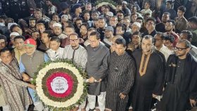 চট্টগ্রামে ভাষা শহীদদের প্রতি সর্বস্তরের মানুষের শ্রদ্ধা