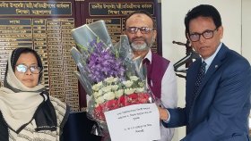 পদত্যাগপত্র জমা দিয়েছেন ভিসি নিয়াজ আহমদ খান