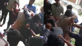 পাবনায় পুলিশের সামনে জামায়াত নেতাকে পেটালেন বিএনপির নেতাকর্মীরা