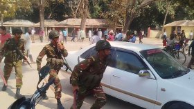 ‘মব’ করে আইনশৃঙ্খলা সভায় জামায়াত নেতাকে মারধরের চেষ্টা বিএনপি নেতাকর্মীদের