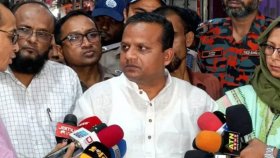 সদরঘাটের লঞ্চ দুর্ঘটনাস্থল পরিদর্শন করেছেন নৌপরিবহন প্রতিমন্ত্রী 