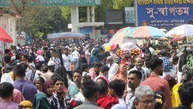 ঈদের দ্বিতীয় দিনে রাজধানীর বিনোদন কেন্দ্রগুলোতে মানুষের ঢল