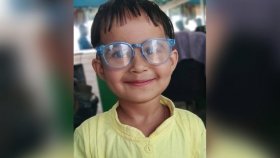 রাস্তায় কিশোরীর গলাকাটা ও ঝোপে চার বছরের শিশুর লাশ