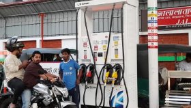 সিলেটে যে কারণে তেলের সংকট