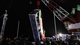 পদ্মায় ডুবে যাওয়া সেই বাসের রেজিস্ট্রেশন স্থগিত, মালিককে তলব