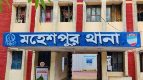 স্কুলছাত্রীকে তুলে নিয়ে সংঘবদ্ধ ধর্ষণের অভিযোগে যুবক গ্রেফতার