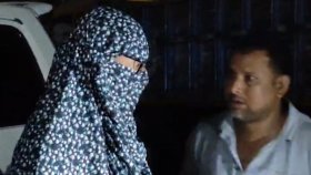 বোরকা পরে নারী সেজে তেল নিতে গিয়ে ধরা খেলেন যুবক