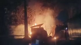 মাটি ব্যবসা নিয়ে বিরোধ, ফেনীতে ছাত্রদল নেতার বাড়িতে আগুন
