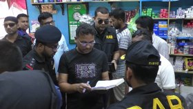 বাজারে সংকট, এক গোডাউনে ৯১ লাখ টাকার সয়াবিন তেল মজুত