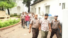 রায়ের পর ‘জয় বাংলা’ স্লোগান দিয়ে নির্দোষ দাবি আসামিদের