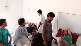গণভোটের রায় বাস্তবায়নের দাবিতে ৭২ ঘণ্টা পর অনশন ভাঙলেন শিক্ষার্থীরা