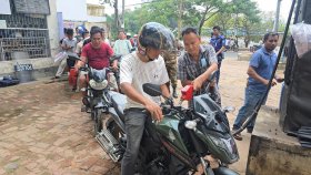 রাঙামাটিতে ‘ফুয়েল কার্ড’ ছাড়া মিলছে না জ্বালানি