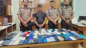 গুলিস্তানে ১১৭টি চোরাই মোবাইলসহ গ্রেফতার ১