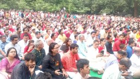 সুরের মূর্ছনায় মুখর রমনা বটমূল, সতর্ক অবস্থানে আইনশৃঙ্খলা বাহিনী