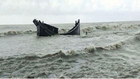 আন্দামান সাগরে ট্রলারডুবিতে বাংলাদেশিসহ নিখোঁজ ২৫০