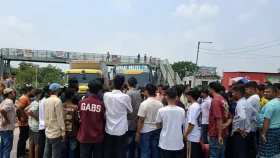 জুলাই আন্দোলনে হত্যার ঘটনায় বৈষম্যবিরোধী নেতা গ্রেফতার, প্রতিবাদে অবরোধ