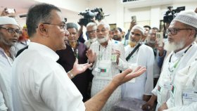 হজের প্রথম ফ্লাইট উদ্বোধন করলেন প্রধানমন্ত্রী তারেক রহমান 