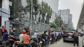 জ্বালানি তেল: সরকারের দাবি-ভোক্তাদের প্রাপ্তিতে এত ফারাক কেন