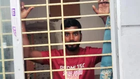 এসআইকে ‘ম্যাডাম’ ডাকায় হাজতে পিকআপচালক, দিতে হলো মুচলেকা