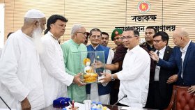 বর্তমান সরকার ধর্ম নিয়ে রাজনীতি করতে চায় না: প্রধানমন্ত্রী