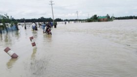পাঁচ নদীর পানি বিপদসীমার ওপরে, আরও এলাকায় বন্যার শঙ্কা