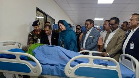 কুর্মিটোলা হাসপাতালে আইসিইউ ইউনিটের উদ্বোধন করলেন জুবাইদা রহমান