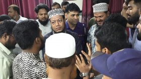 এমপি আমির হামজাকে অবরুদ্ধ করেছে কারা, আসল ঘটনা কী