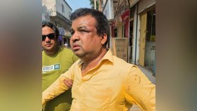 ব্রাহ্মণবাড়িয়ায় দোকানে ভ্যাটের কাগজ দেখাতে বলায় পরিদর্শককে মারধর
