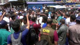 রংপুরে মোটরশ্রমিকদের ধর্মঘট, মহাসড়ক অবরোধ করে বিক্ষোভ