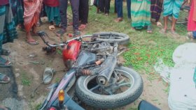 কাভার্ডভ্যান ও মোটরসাইকেলের সংঘর্ষে নিহত ২