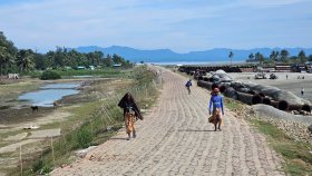 ‘এত খারাপ সময় আর আসেনি, সংসার আর চলছে না’