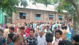 দিনাজপুরে বাবা ও ভাইকে হত্যা করে পালিয়ে গেলো দুই ভাই