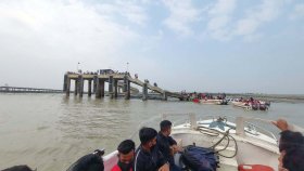 সন্দ্বীপের কুমিরা-গুপ্তছড়া নৌপথে ঘোষণা ছাড়াই স্পিডবোট বন্ধ