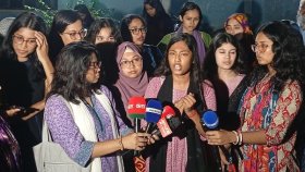 ঢাবিতে ‘পোস্ট ডিলিট করো’ আতঙ্ক, মধ্যরাতে বিক্ষোভ