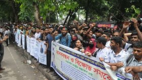 কোরিয়া যেতে ইপিএস কর্মীদের আন্দোলন, ব্যবস্থা নেওয়ার আশ্বাস প্রবাসী কল্যাণমন্ত্রীর