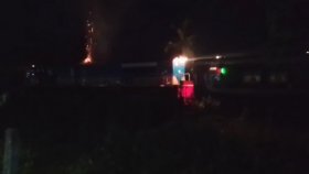 চলন্ত ট্রেনে আগুন, যাত্রীদের মধ্যে আতঙ্ক