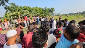 অনুষ্ঠানে গিয়ে নিখোঁজ মা-মেয়ে, ১০ দিন পর মাটি খুঁড়ে লাশ বের করলো কুকুর