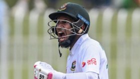 অবসরের ইঙ্গিত? কতদিন খেলবেন জানালেন মুশফিক